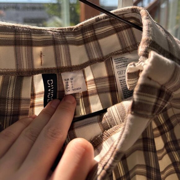 Skirt - Picture 2 of 3